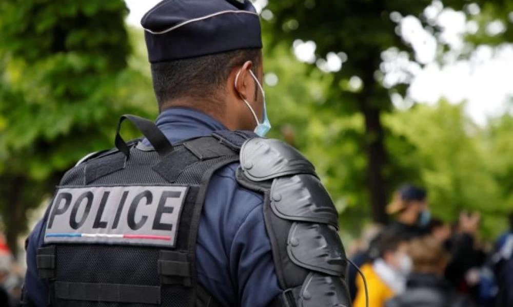 Αναφορές για πυροβολισμούς κατά αστυνομικών στην Γαλλία